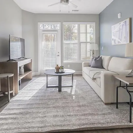 Landing Modern Apartment With Amazing Amenities
